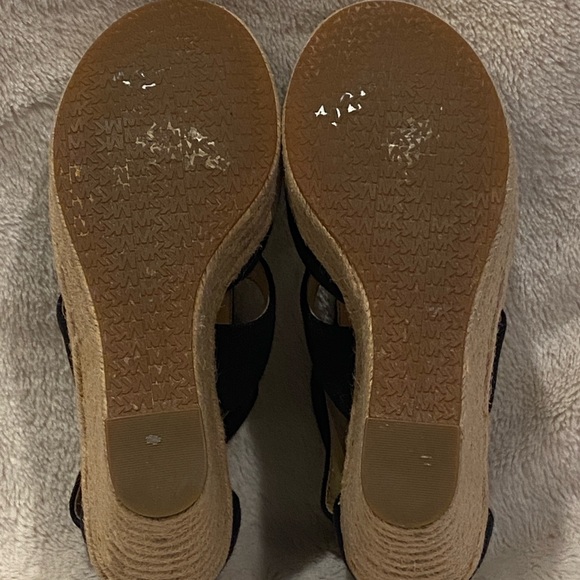 MICHAEL Michael Kors Berkley Canvas Zipper Wedge Platform Sandals Black 5.5 EUC - Picture 15 of 15